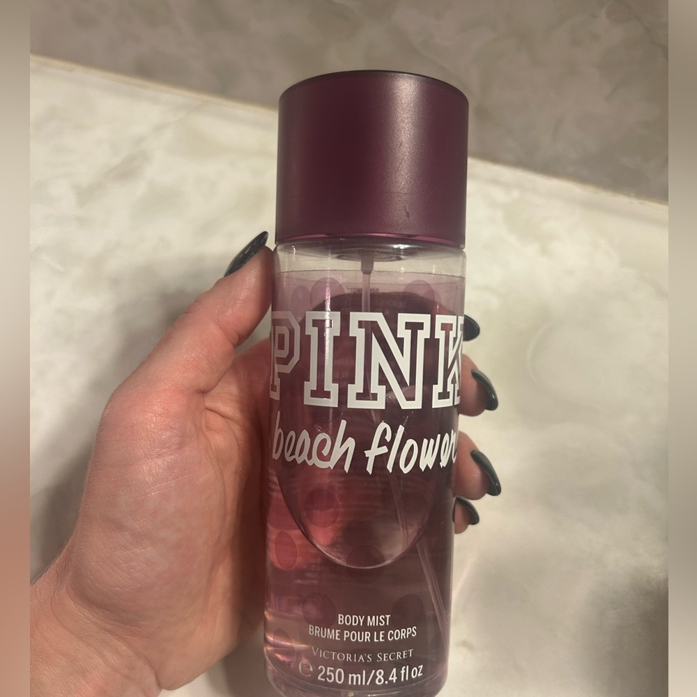 Victoria’s Secret pink mist, beach flower